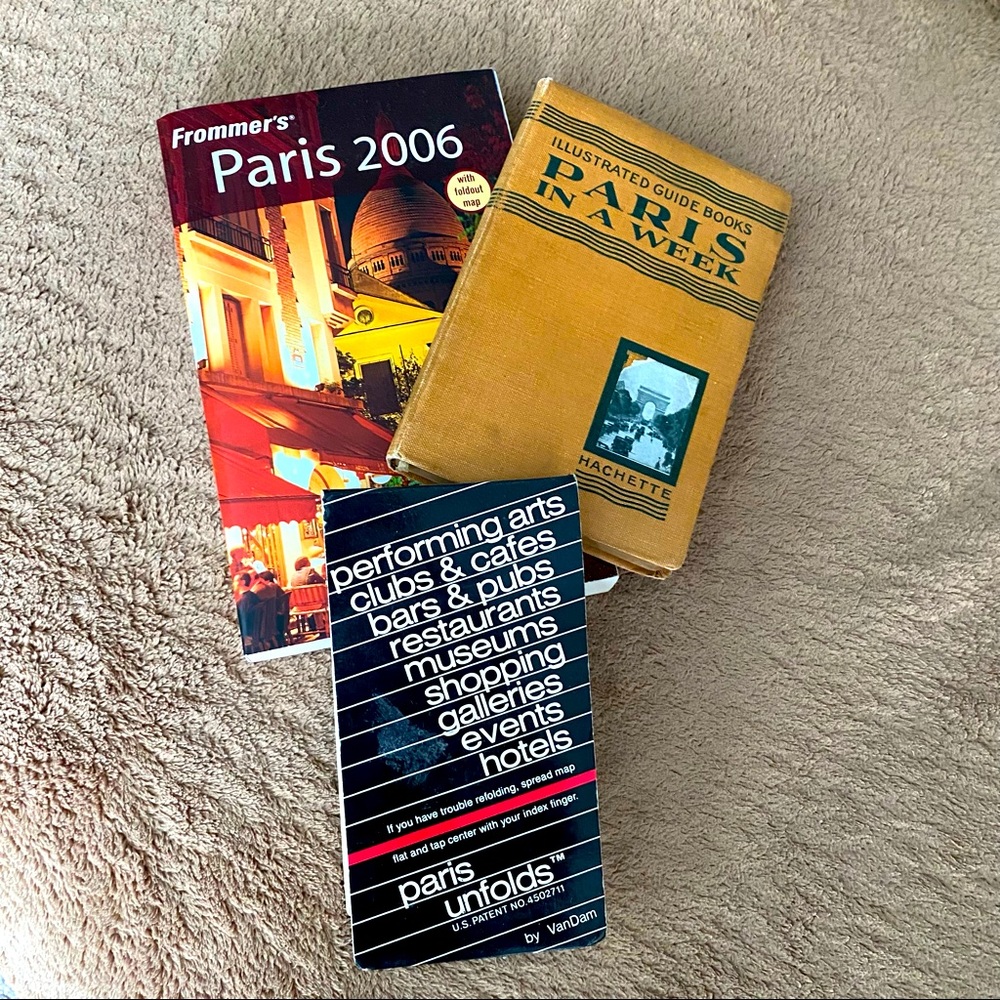 Paris bundle of books & fold-out maps